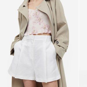 2023 H&M Linen blend bermuda shorts, white, size 6. worn once